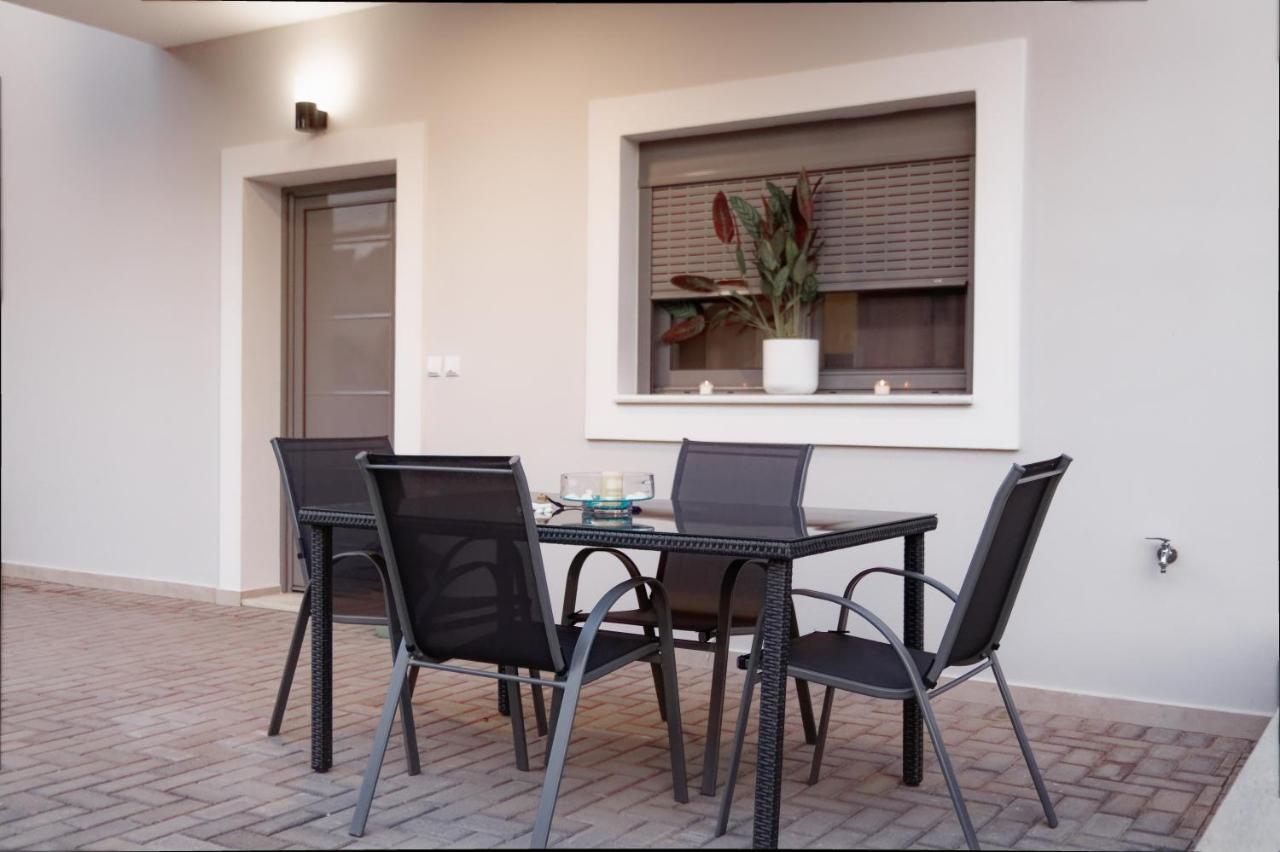 Niriides Apartments Porto Heli Luaran gambar